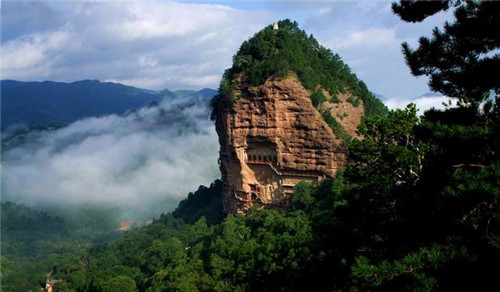 麦积山风景名胜区：丝绸之路上的一颗明珠
