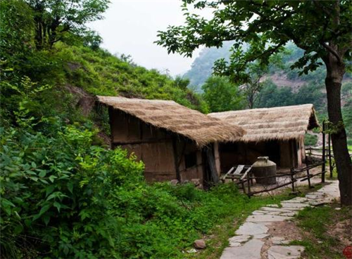 华北唯一遗存原始森林腹地的原生态景区