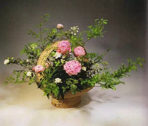 花艺、插花和花道之间的区别