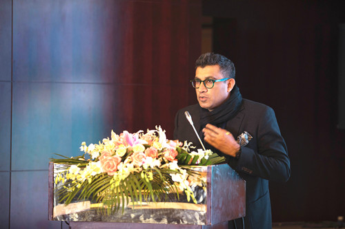 Viraj Chatterjee：宜居景观——一个画与诗的合集